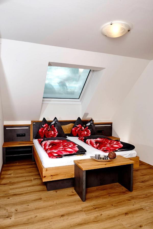 Weingut Pugl Apartment ไลบ์นิทซ์ ภายนอก รูปภาพ