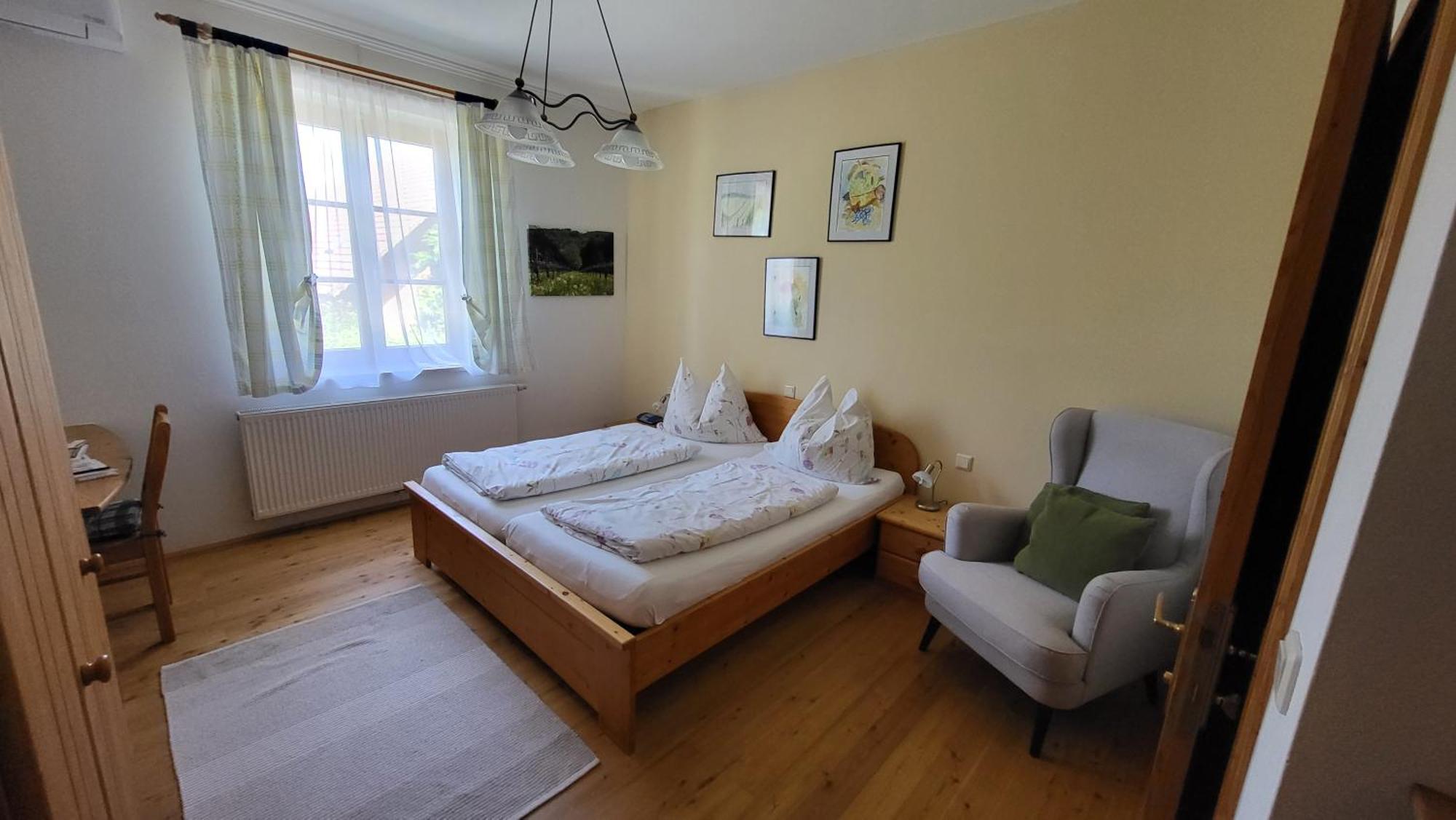 Weingut Pugl Apartment ไลบ์นิทซ์ ภายนอก รูปภาพ